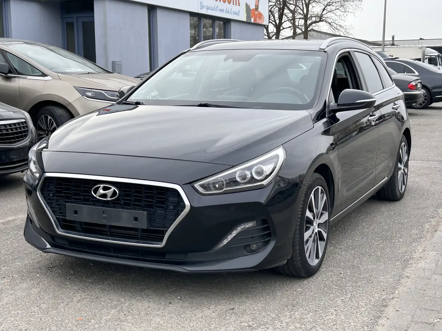 Hyundai i30 CW 1.4 TGDI Go Plus Noir - 1