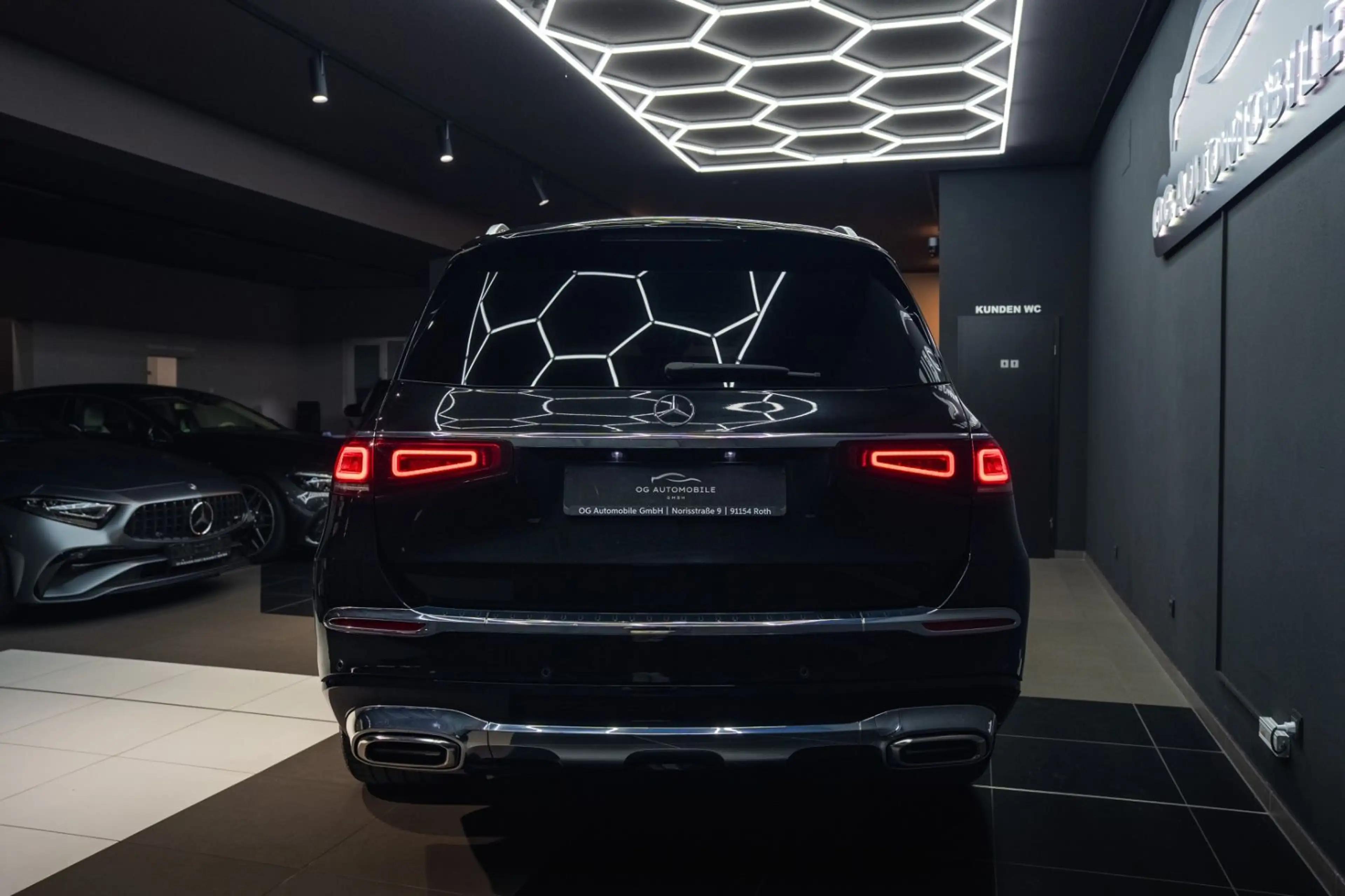 Mercedes-Benz GLS 600 Maybach*HighClassFond*AHK*HU*SH*PANO*360 — photo 11
