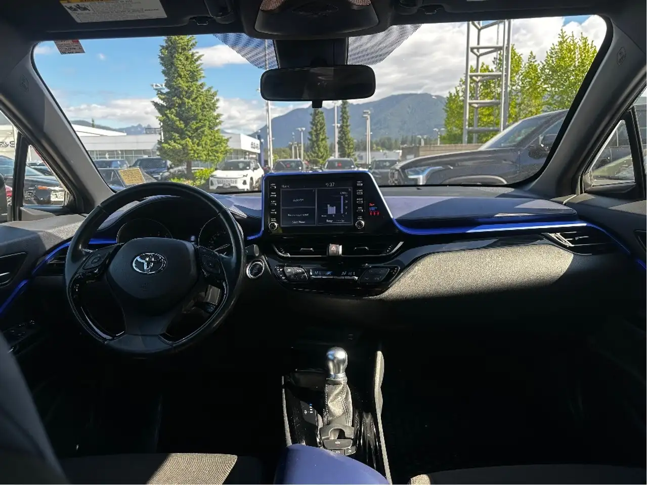 Toyota C-HR photo Toyota C-HR