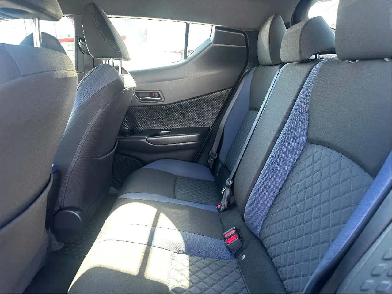 Toyota C-HR photo Toyota C-HR
