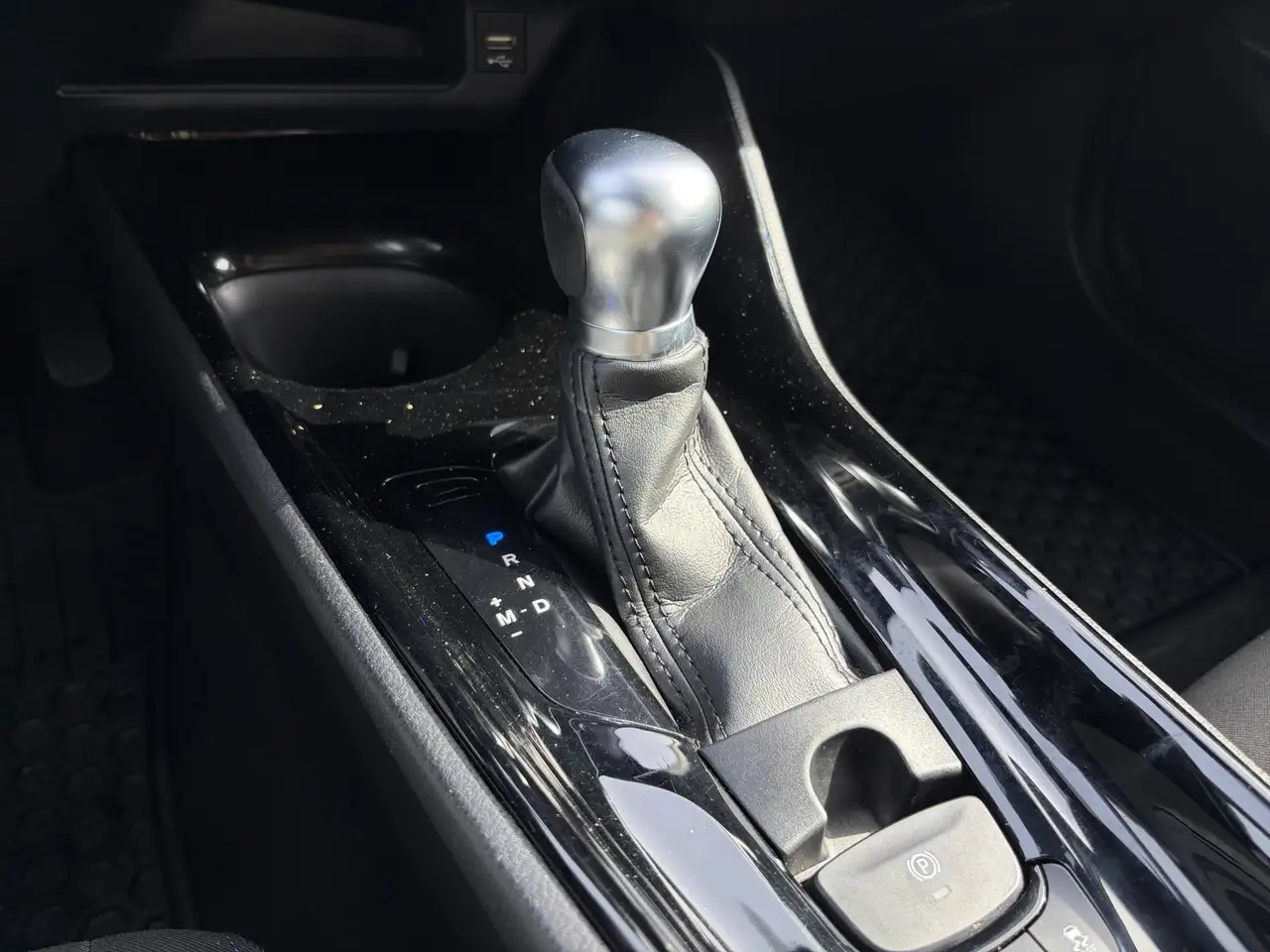 Toyota C-HR photo Toyota C-HR