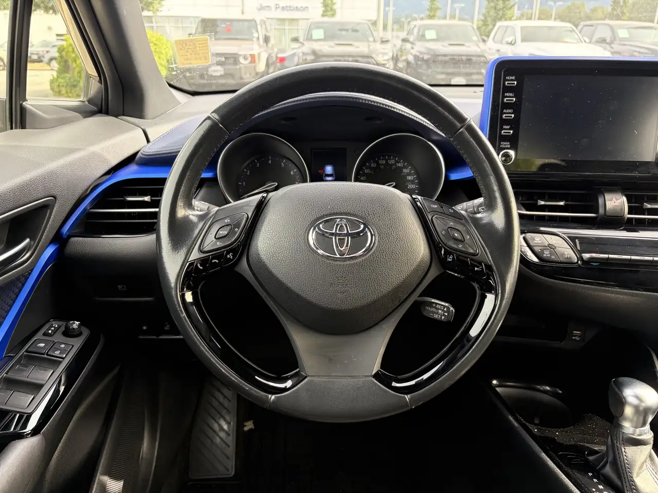 Toyota C-HR photo Toyota C-HR