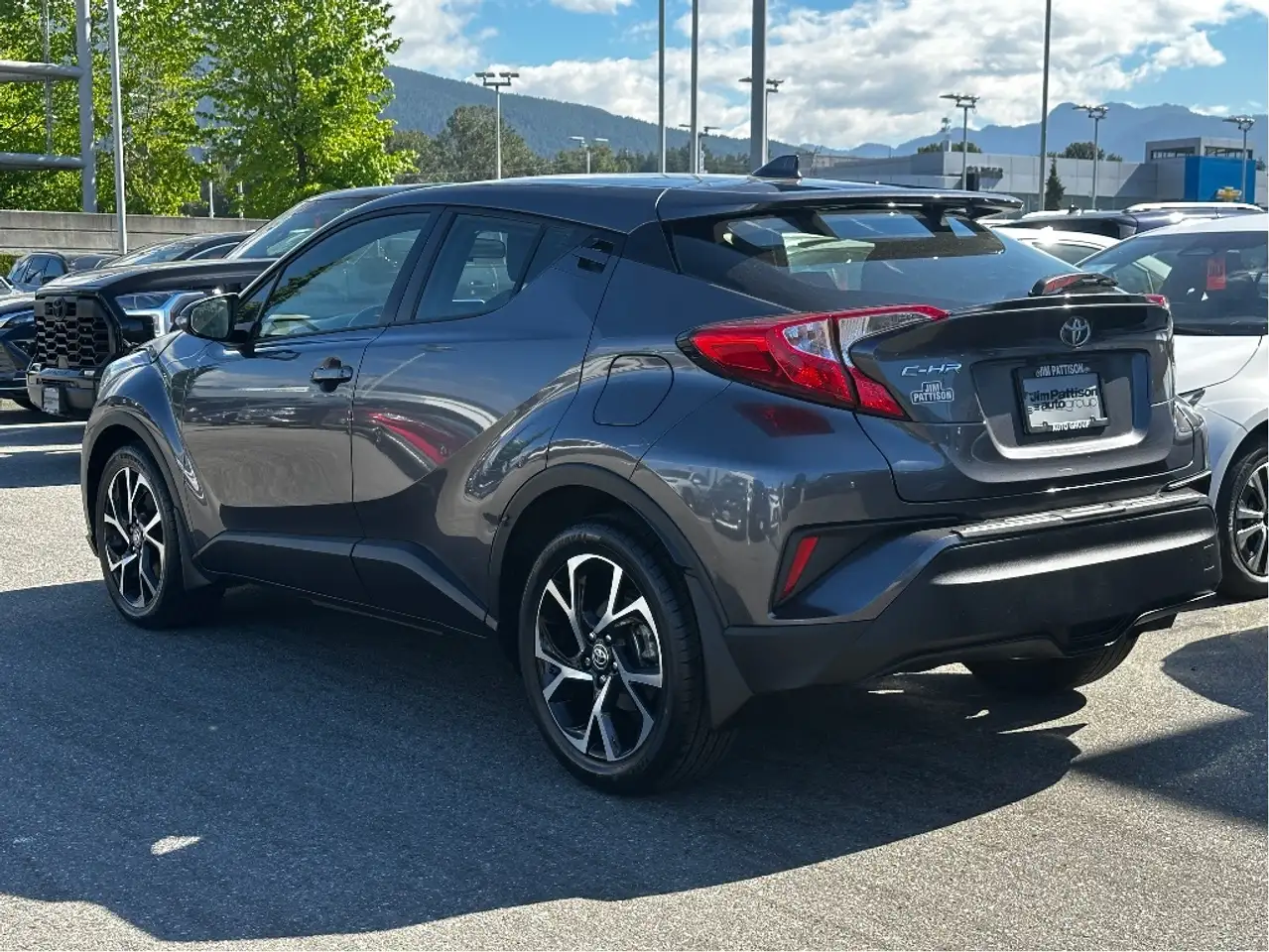 Toyota C-HR photo Toyota C-HR