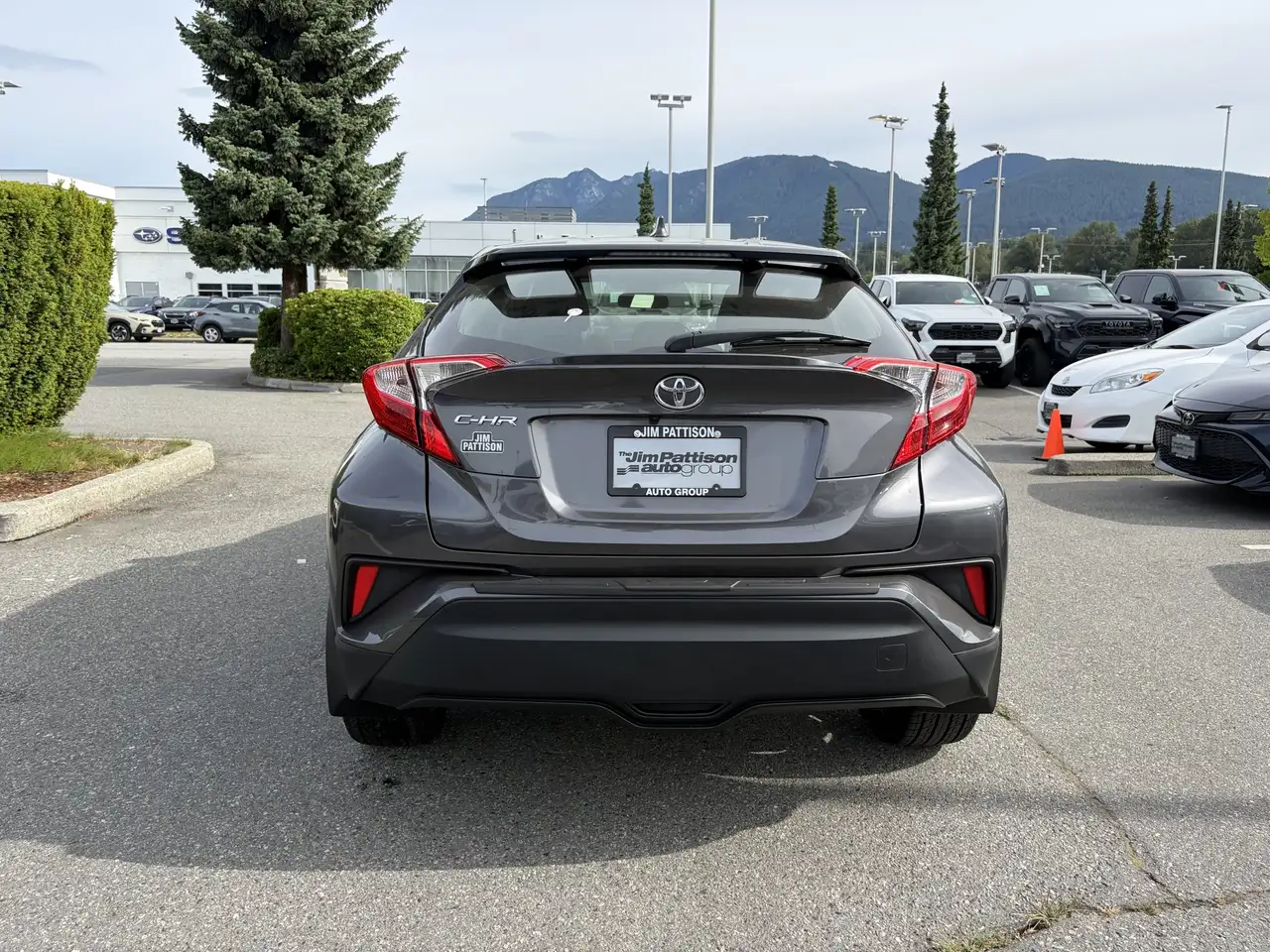 Toyota C-HR photo Toyota C-HR