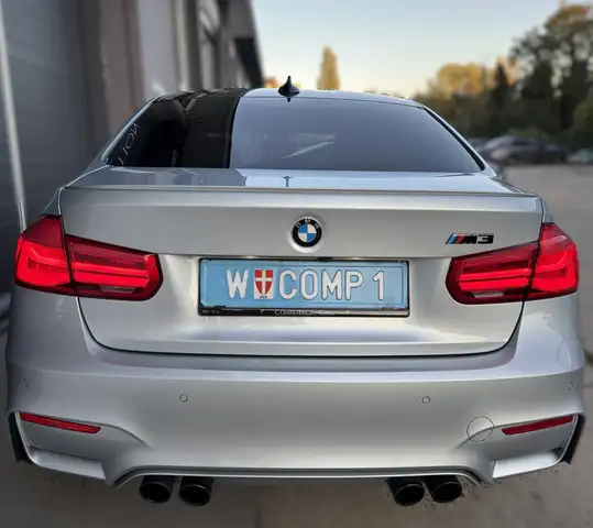 BMW M3 **COMPETITION**ERSTLACK, Ö-AUTO, VOLLE HISTORIE** Ansicht 9