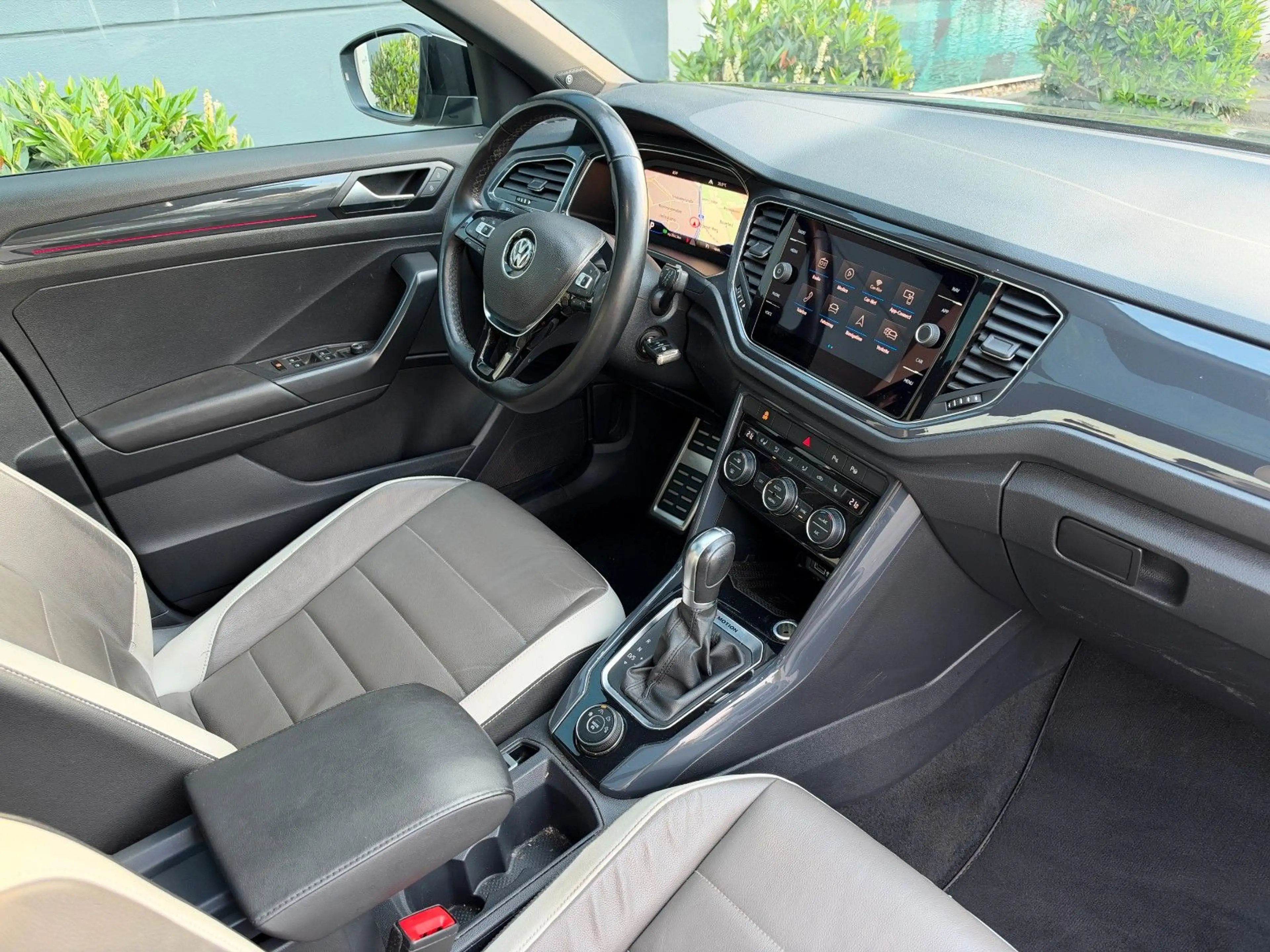 Volkswagen T-Roc Sport 4Motion*Panorama*Virtual*Beats*ACC* — photo 9