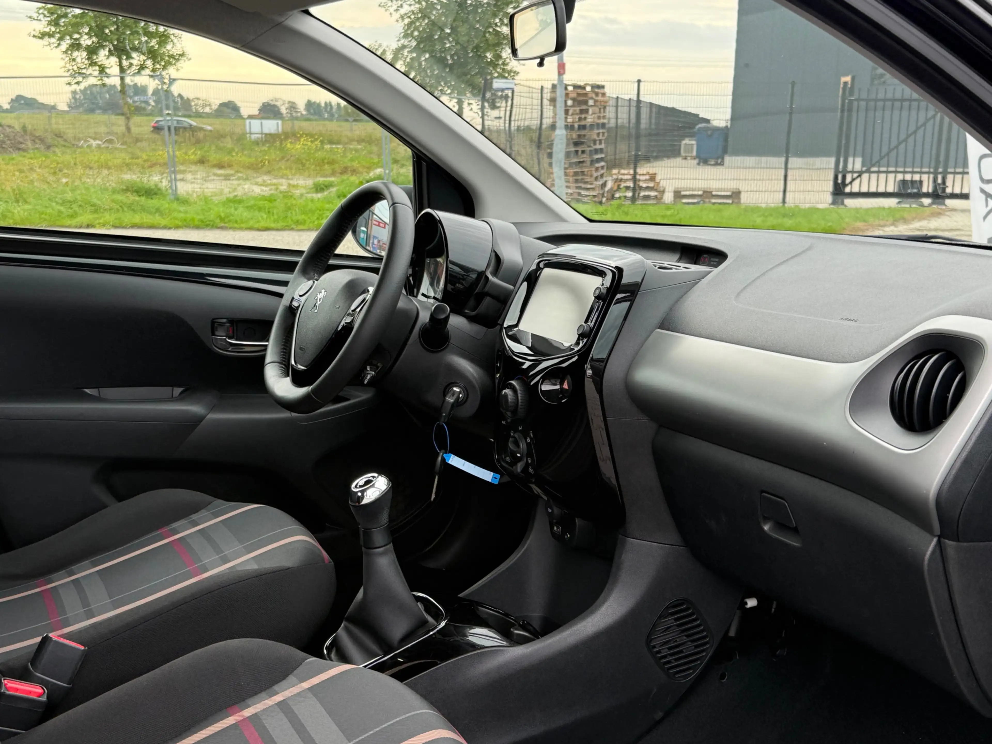 Peugeot 108 1.2 VTi Allure | Airco | 5 Deurs | Bluetooth | — photo 5