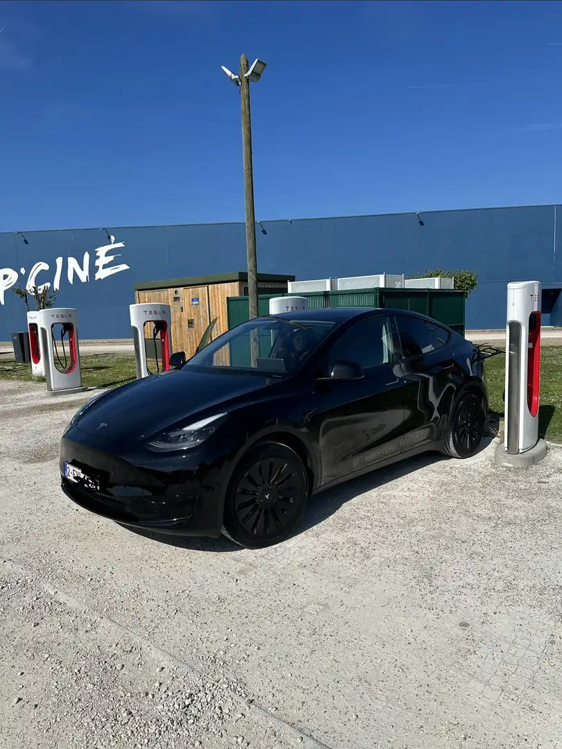 Tesla Model Y 52 kWh Standard Range RWD - 1