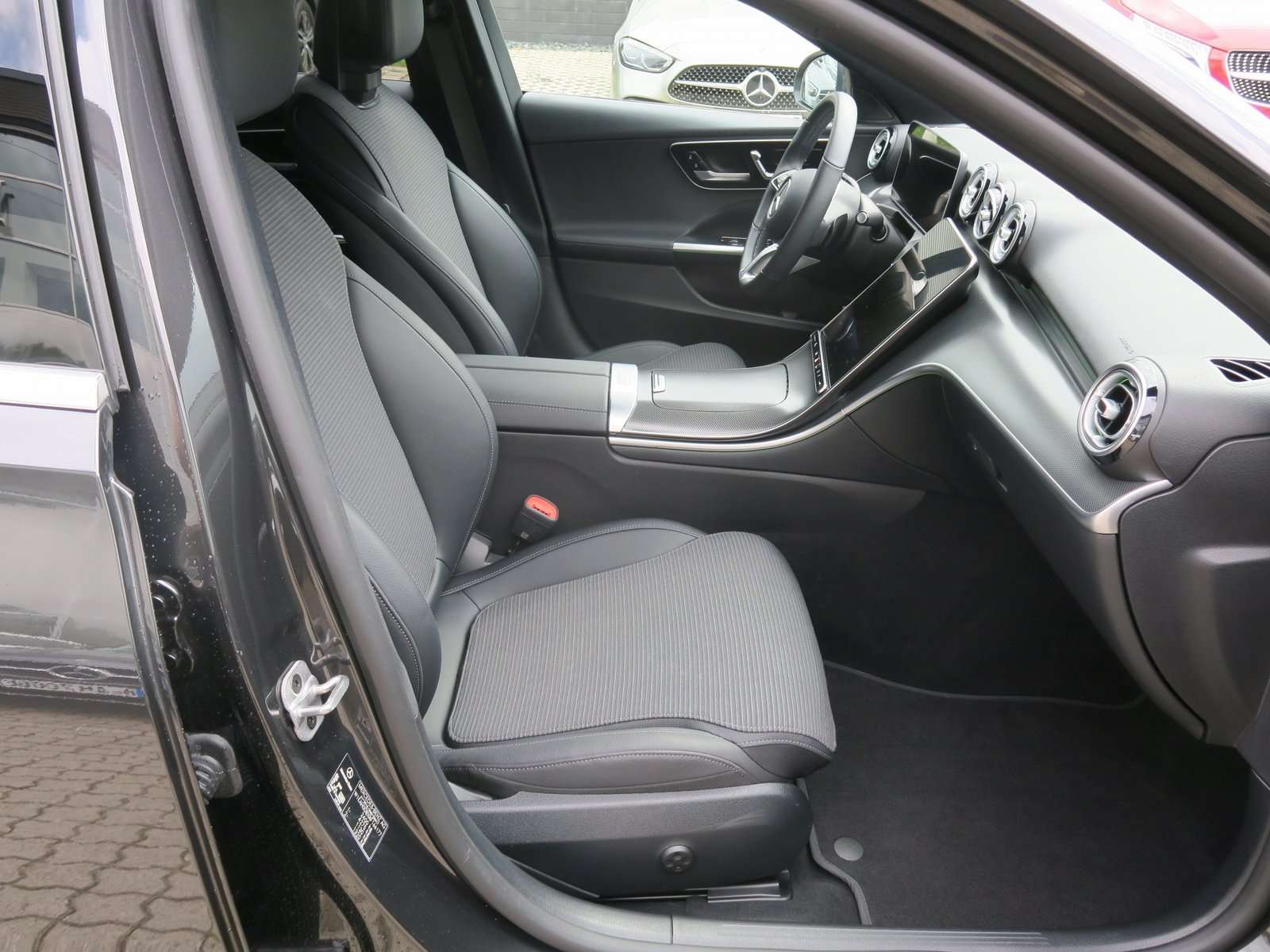 Mercedes-Benz C 200