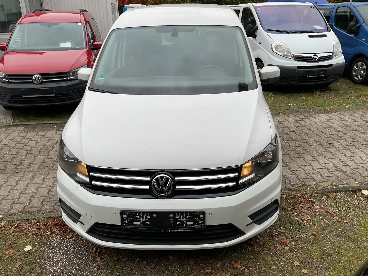 Volkswagen Caddy 2,0TDI 75kW BMT Family 5-Sitze Weiß - 2