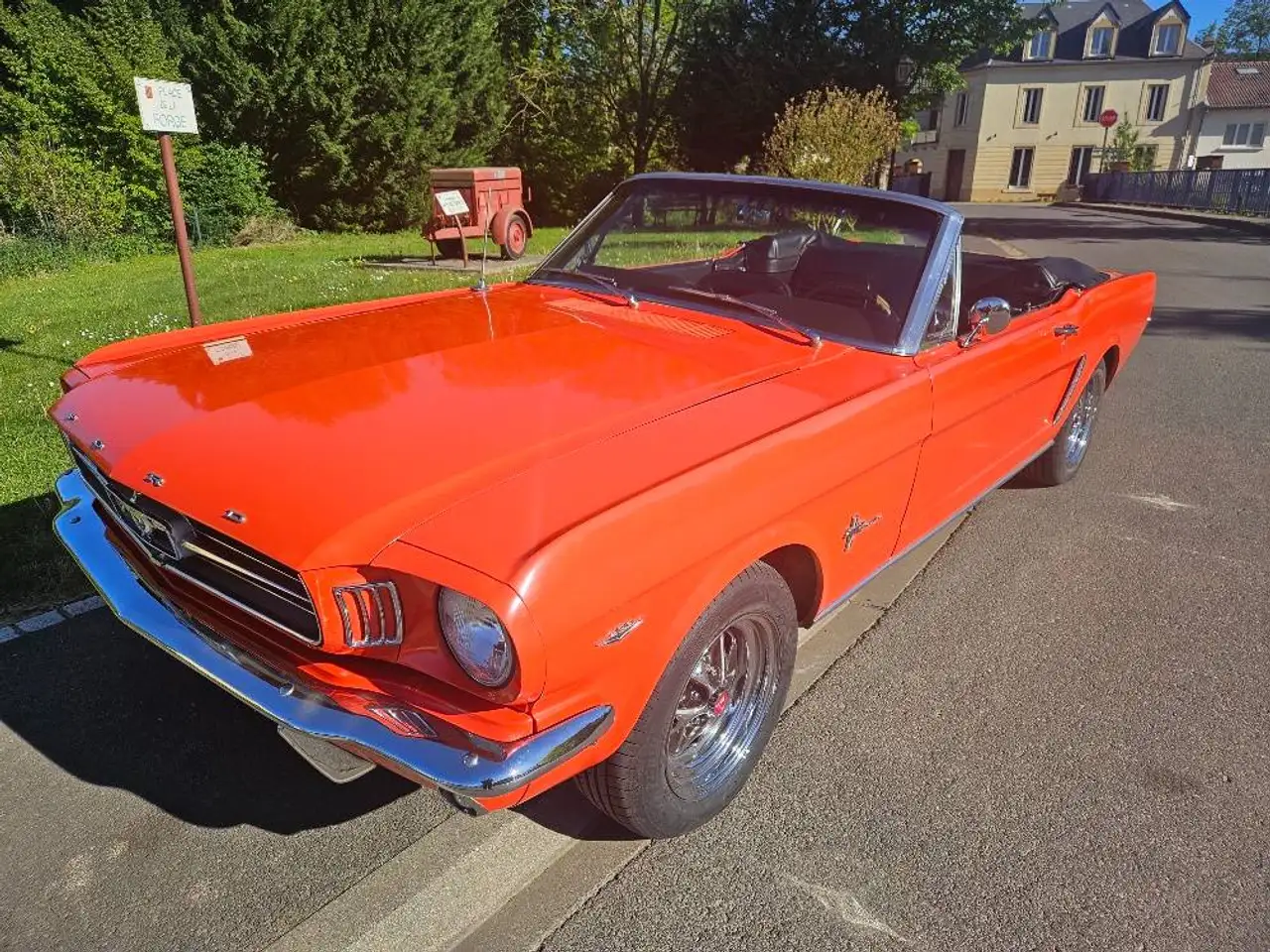 Ford Mustang V8 cabriolet 1965, foto 1