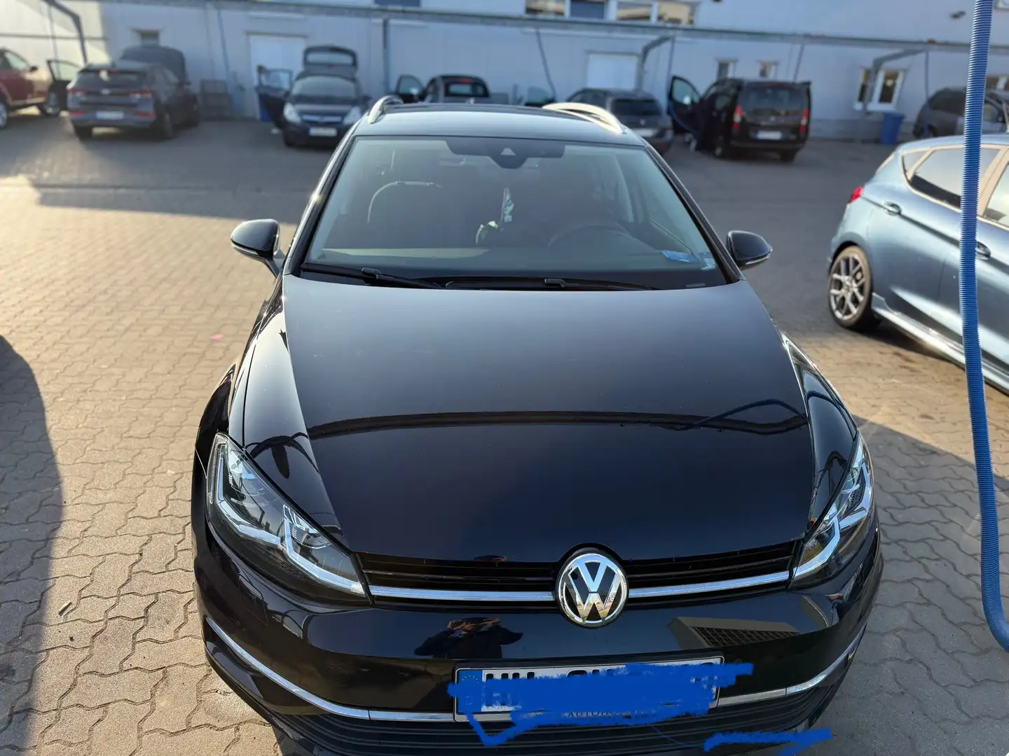 Volkswagen Golf Variant 2.0 TDI SCR 4Motion DSG IQ.DRIVE Noir - 1