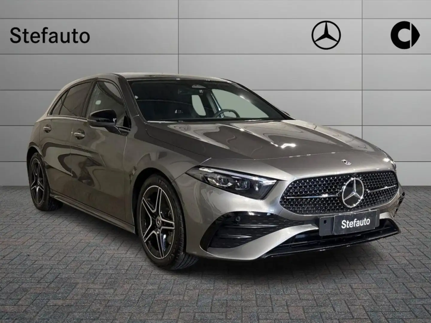 Mercedes-Benz A 180 d Automatic AMG Line Advanced Plus Grigio - 1