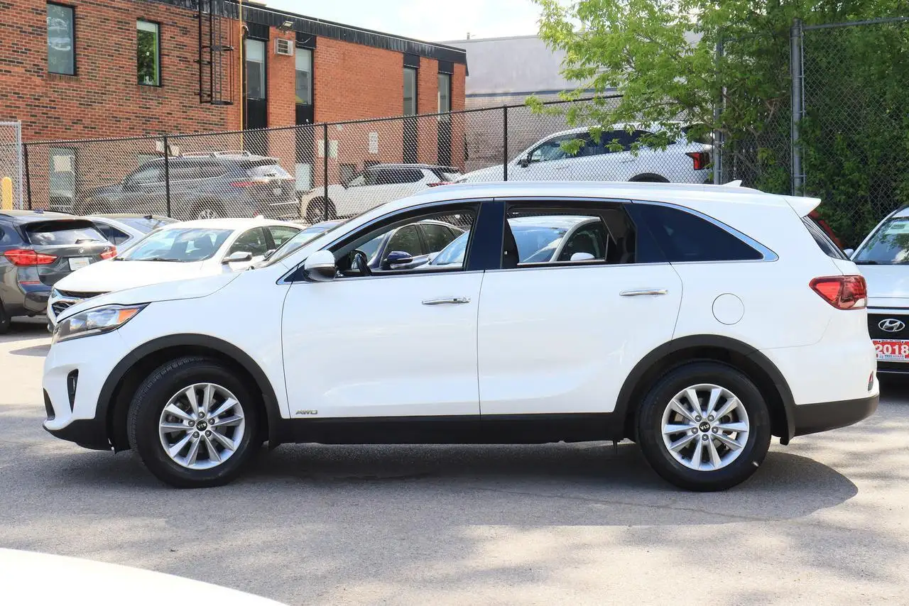 Kia Sorento снимка Kia Sorento