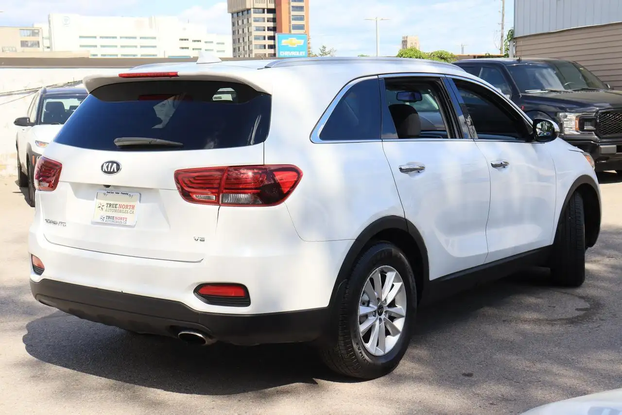 Kia Sorento снимка Kia Sorento