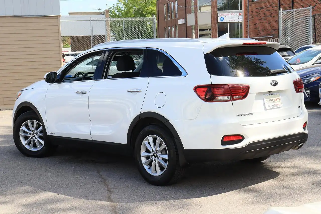 Kia Sorento снимка Kia Sorento