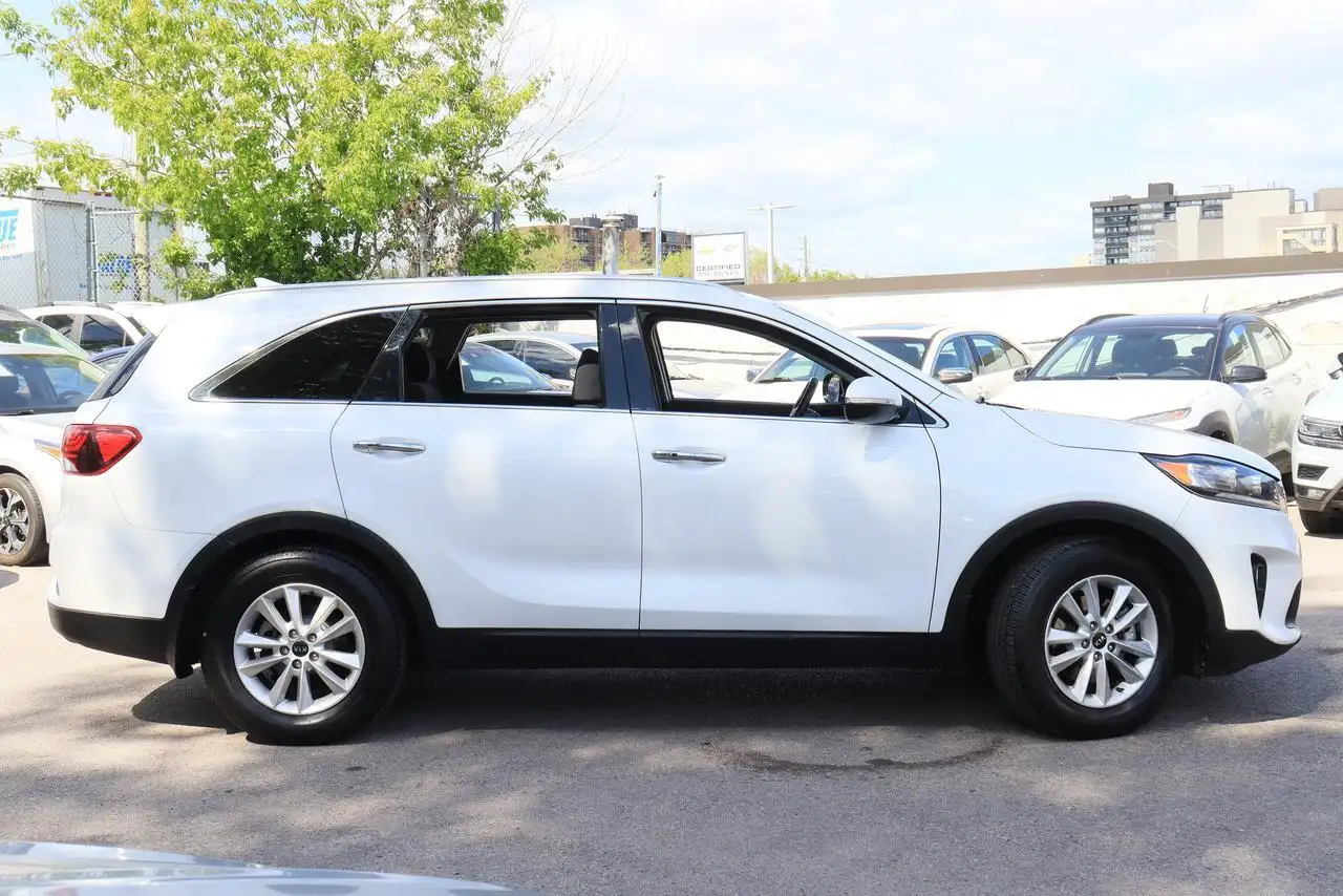 Kia Sorento снимка Kia Sorento