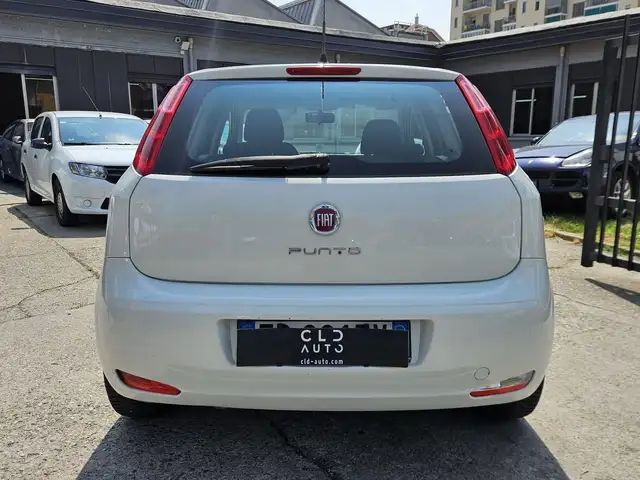Fiat Punto view 5