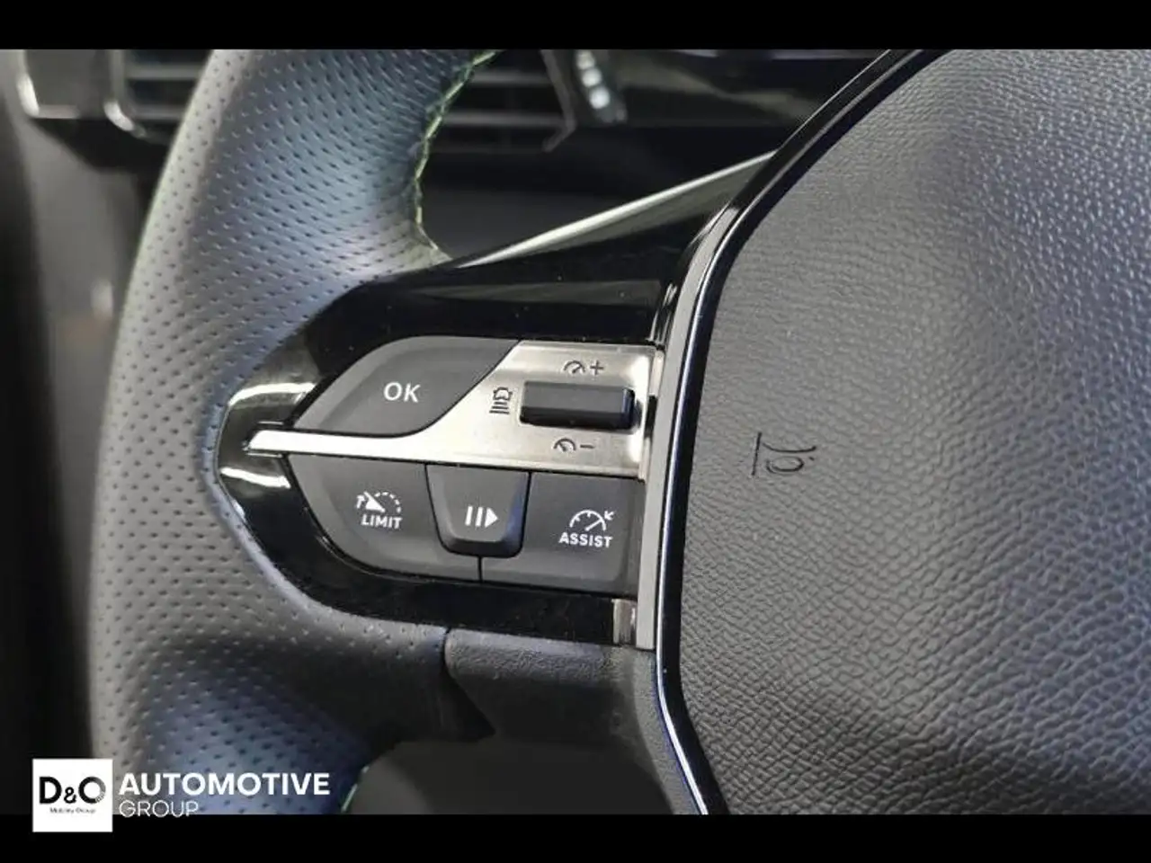 Peugeot 408 GT camera gps alcantara 22
