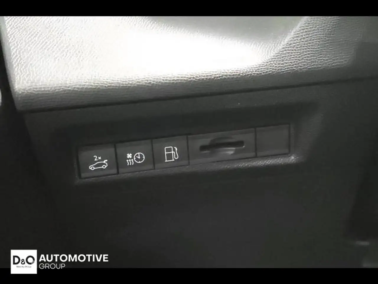 Peugeot 408 GT camera gps alcantara 27