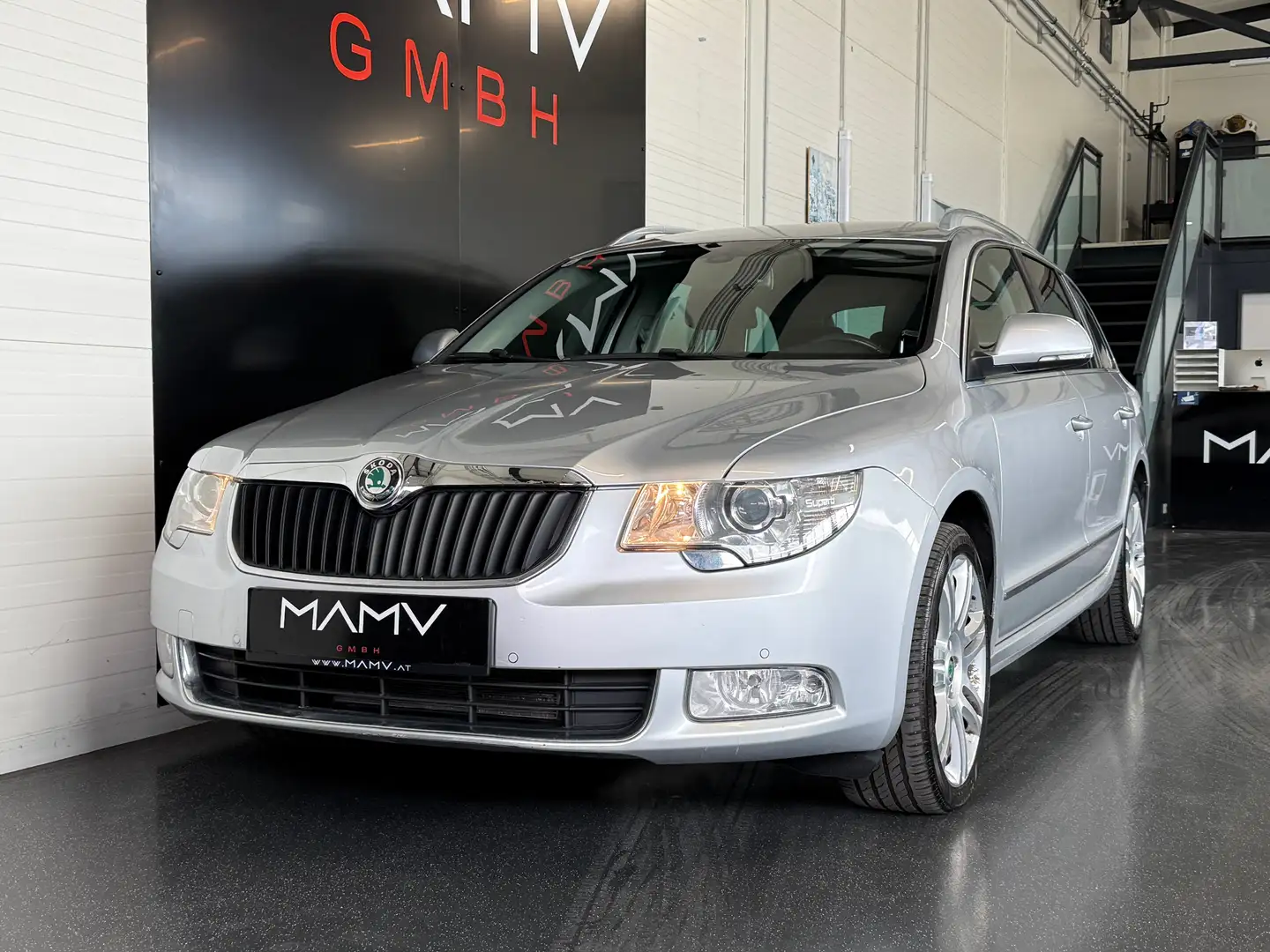 Skoda Superb Elegance 2,0TDI DSG Tausch Finanzierung Grau - 1