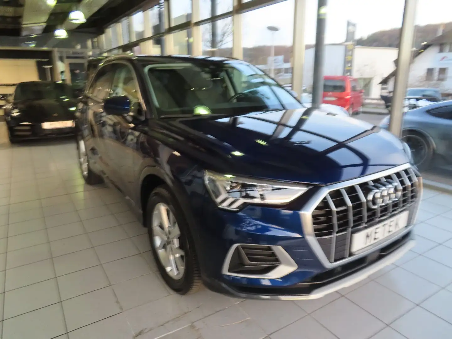 Audi Q3 40 TDI quattro advanced NAVI LED Blau - 2