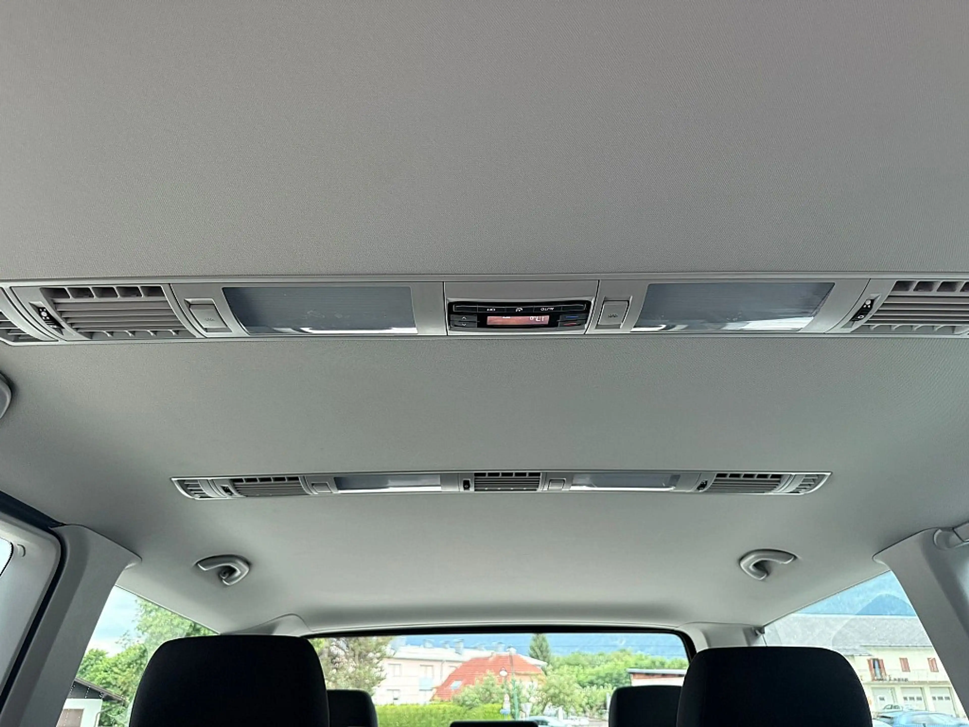 Volkswagen T6.1 Multivan Multivan T6.1 2,0 TDI 4Motion DSG Standheizung AHK — photo 13