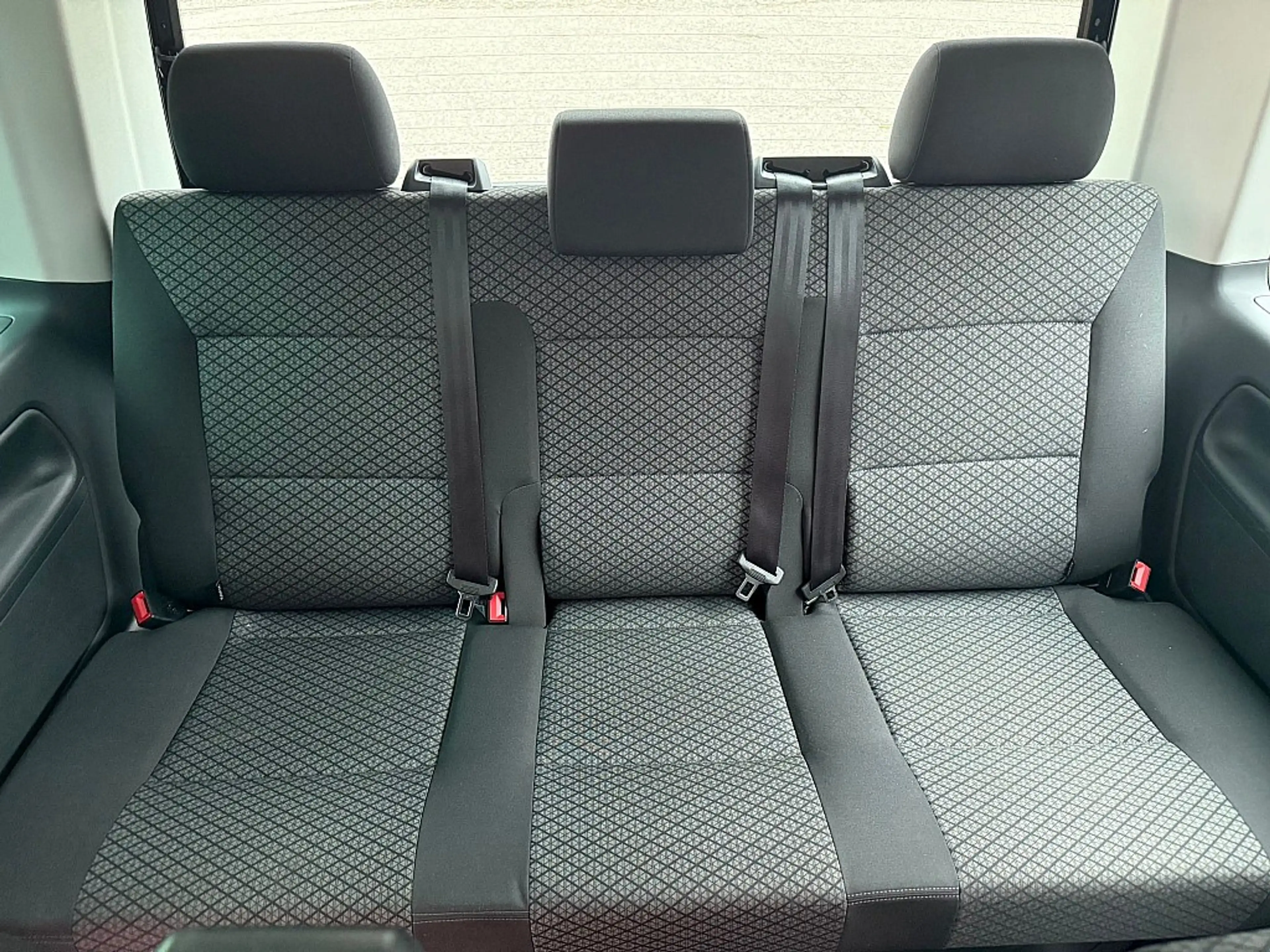 Volkswagen T6.1 Multivan Multivan T6.1 2,0 TDI 4Motion DSG Standheizung AHK — photo 12