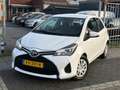 Toyota Yaris 1.3 VVT-i Aspiration | Invalide auto | Automaat | Blanc - thumbnail 3