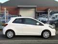 Toyota Yaris 1.3 VVT-i Aspiration | Invalide auto | Automaat | Blanc - thumbnail 4
