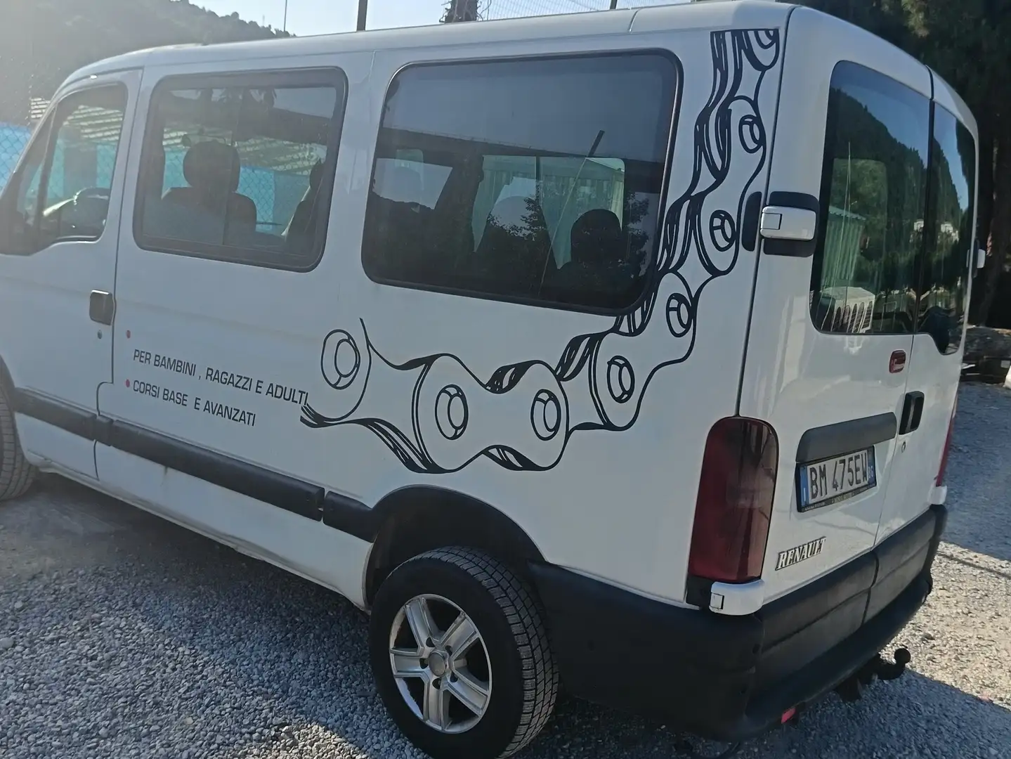 Renault Master Білий - 1