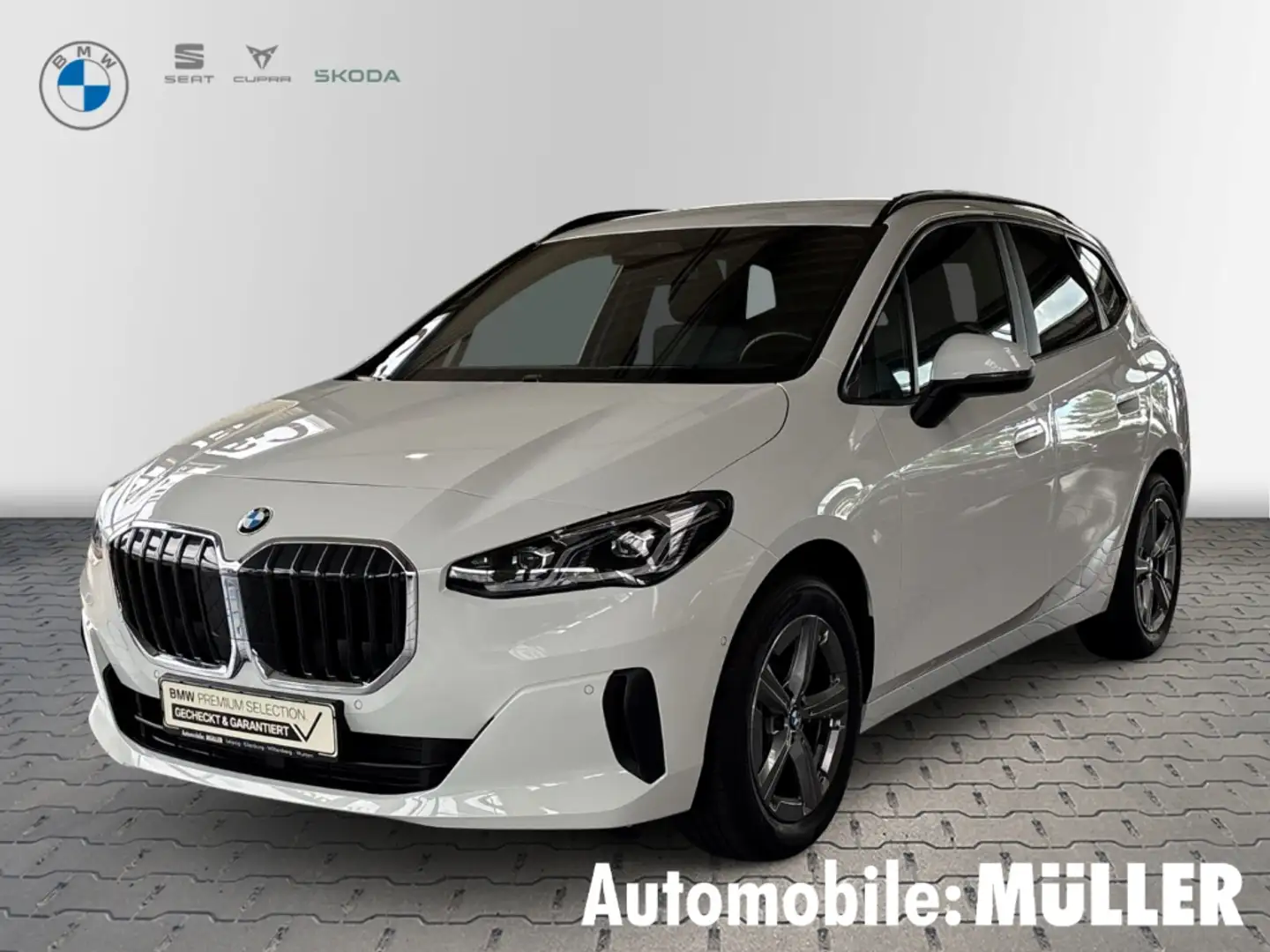 BMW 220 Active Tourer i Park-Assistent Navi Digitales Cock Weiß - 1