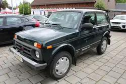 Lada Niva Taiga 4x4 el. Fensterheber AHK 1900kg 1.Hand unfal