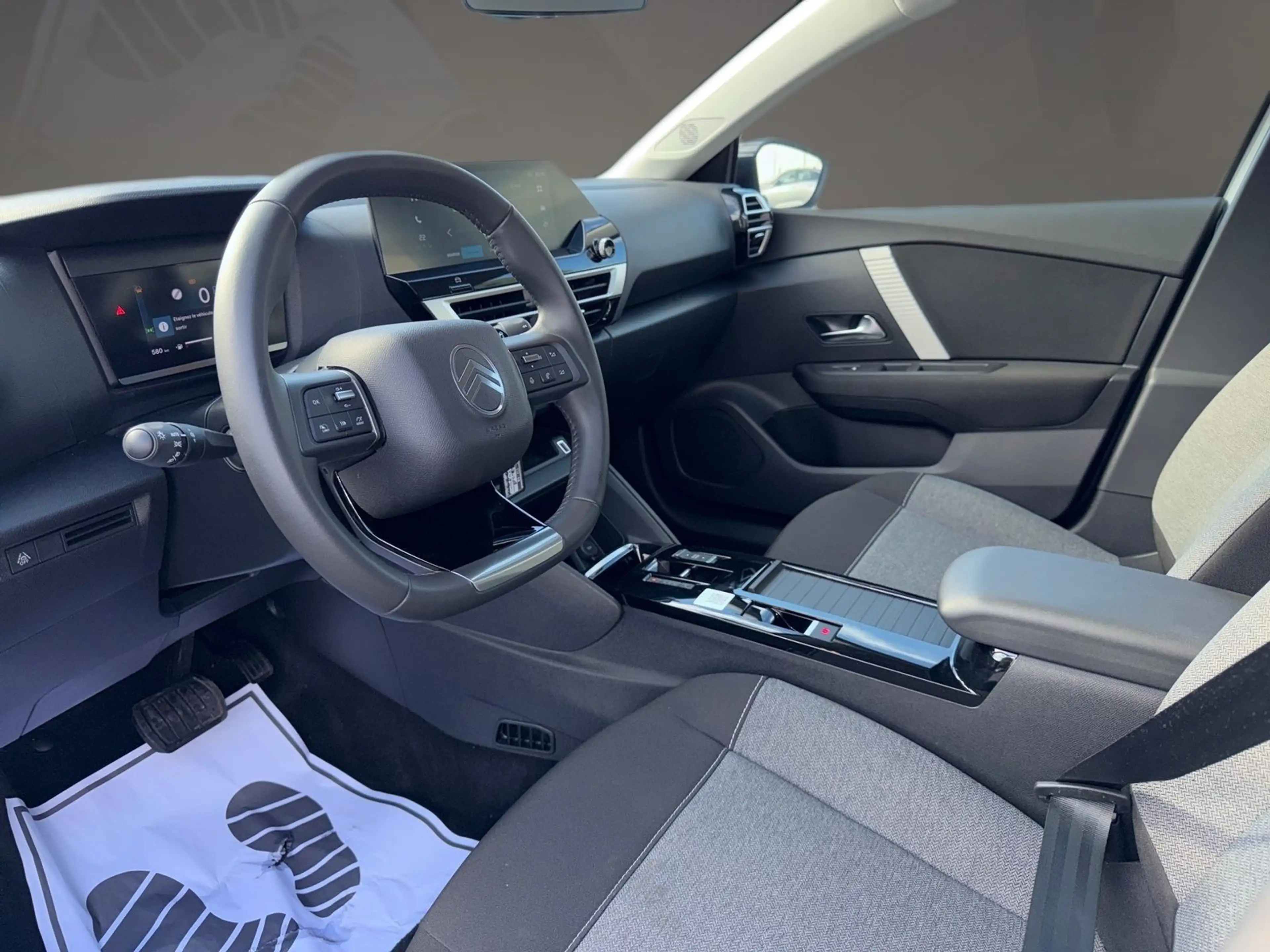 Citroen C4 YOU 110 e-DCS6 Hybrid AppleCarPlay PDC Klima — photo 9