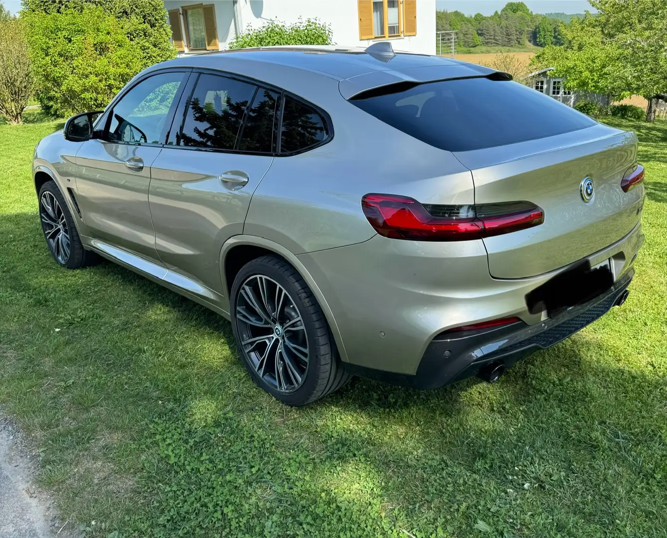 BMW X4 xDrive 20d 48 V Aut. Gold - 2