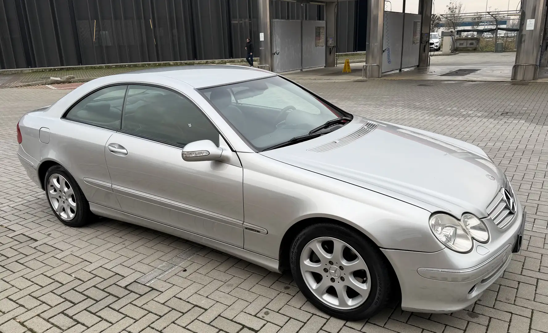 Mercedes-Benz CLK 270 Coupe cdi Avantgarde - 2