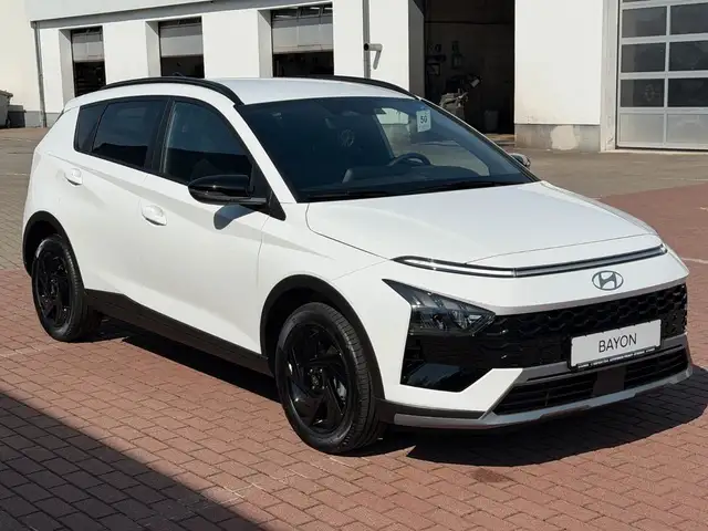 Hyundai Bayon view 3