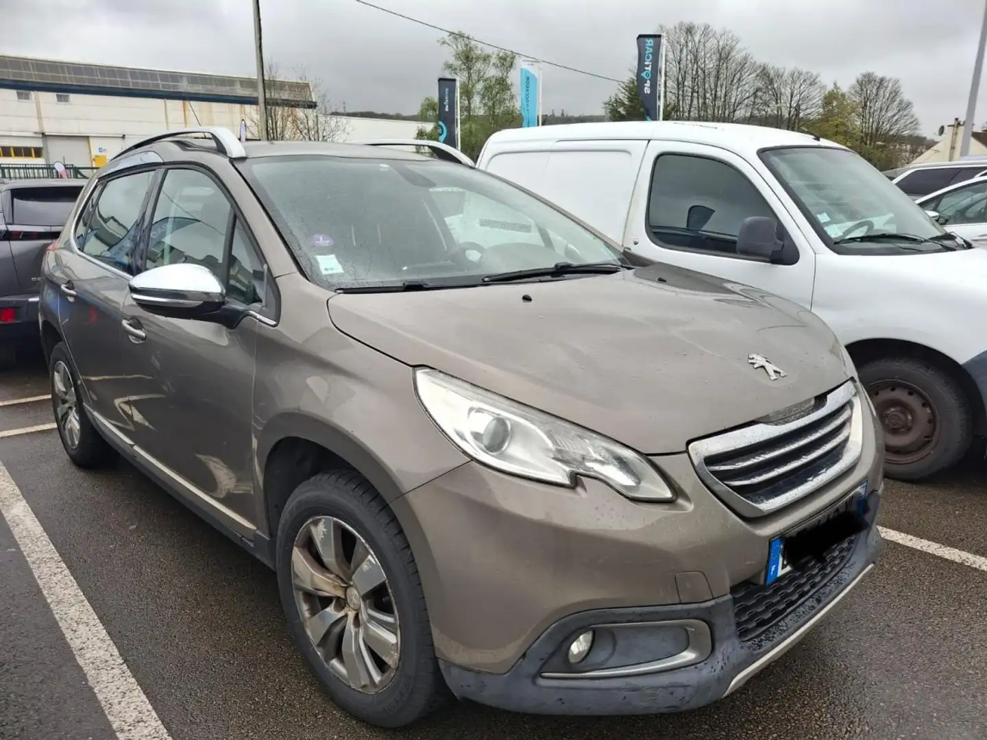 Peugeot 2008 1.2i PureTech 12V - 82  Allure PHASE 1 Gris - 1