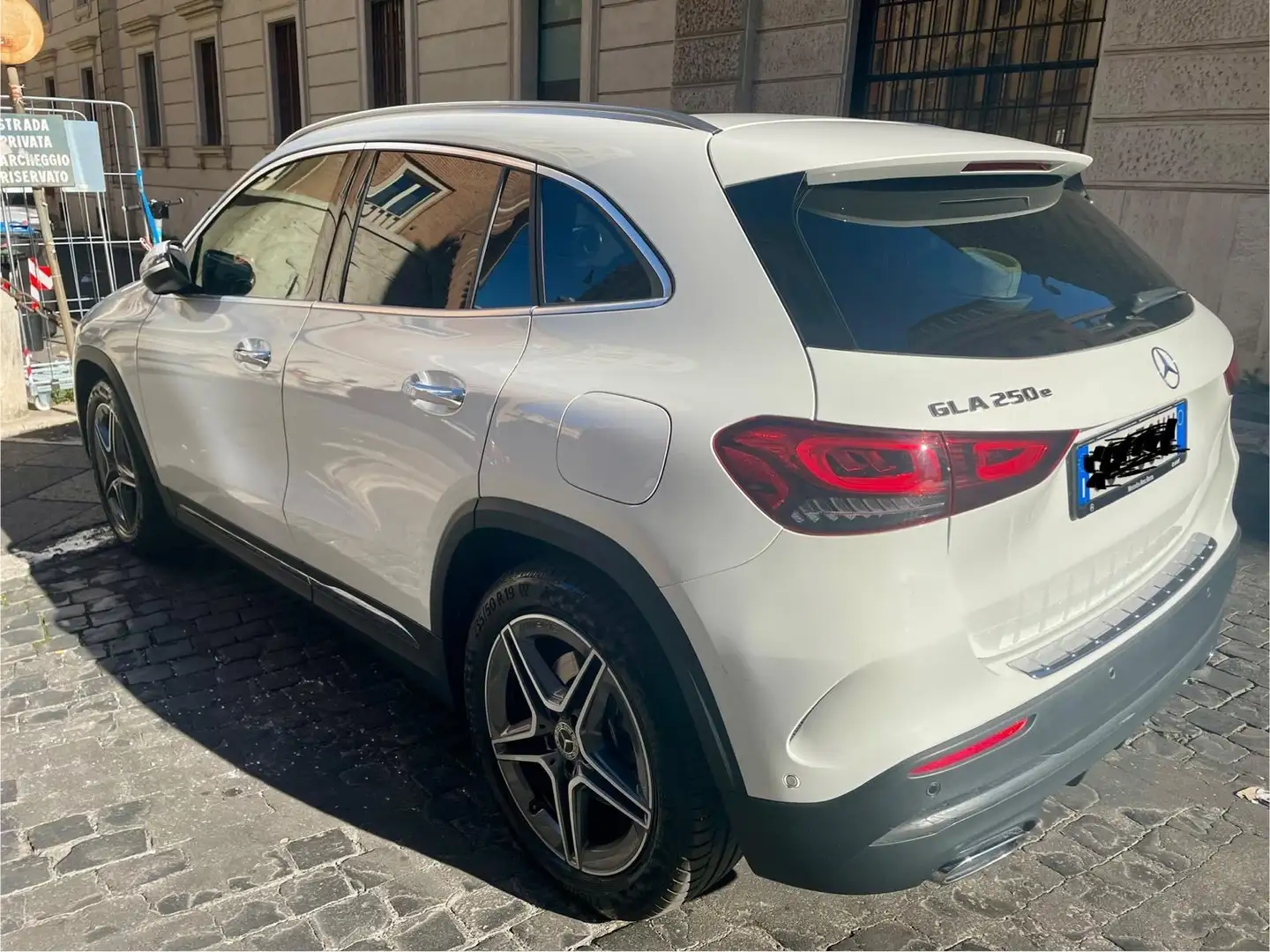 Mercedes-Benz GLA 250 e phev (eq-power) Premium auto - 2