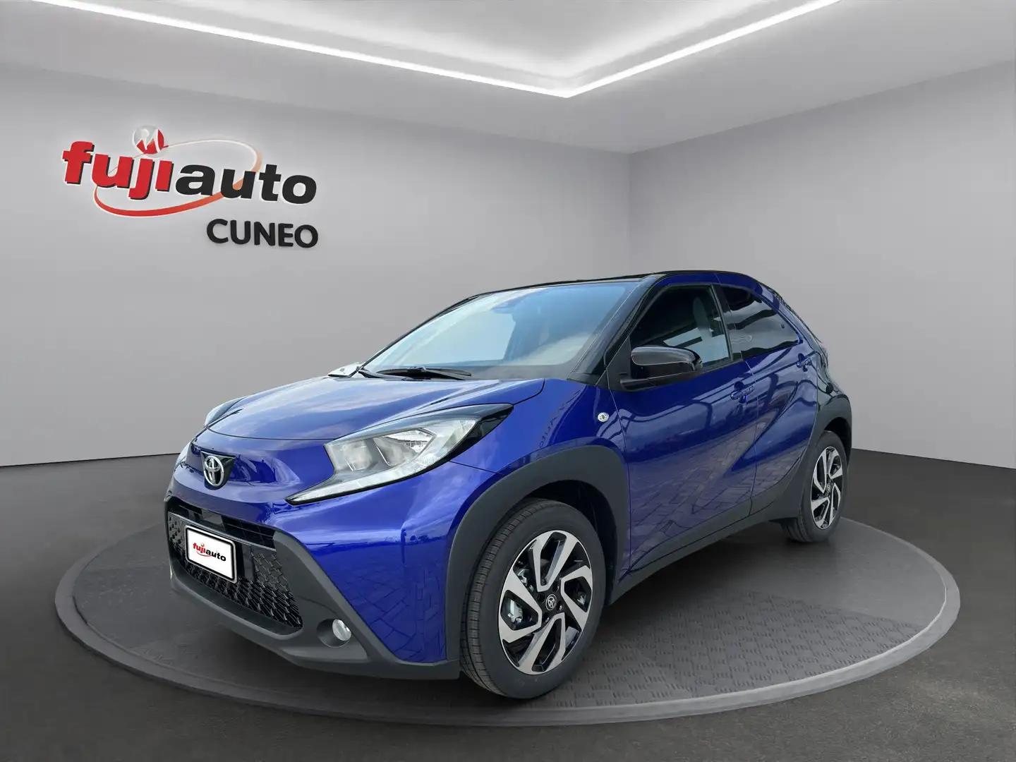 Toyota Aygo X Aygo X - MY '24 5 porte TREND 1.0 VVT-i 5 marce Ma Blu/Azzurro - 1