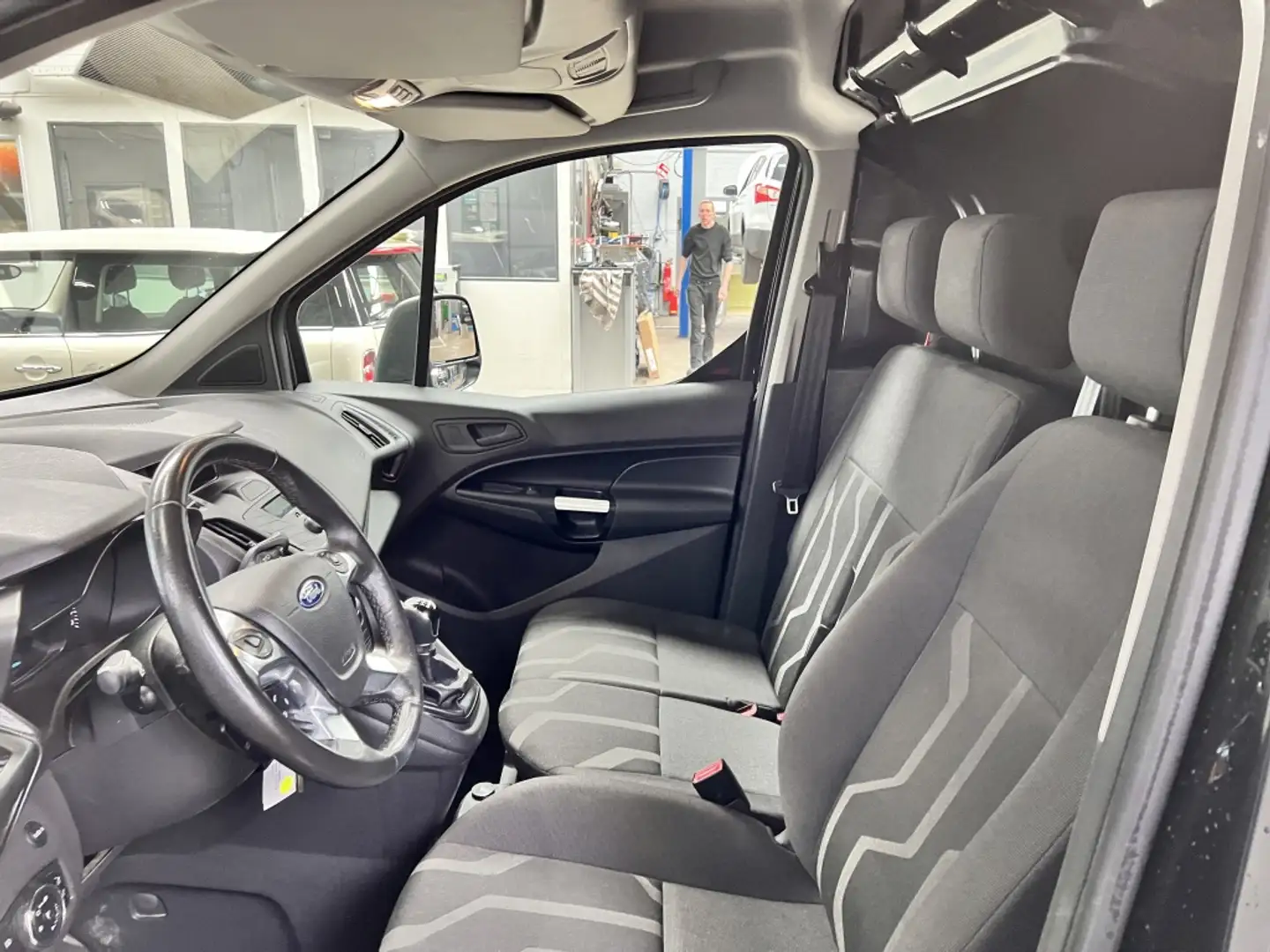 Ford Transit Connect 1.5 TDCI L1 Trend 3 Zits Airco Cruise Bluetooth 16 Noir - 2