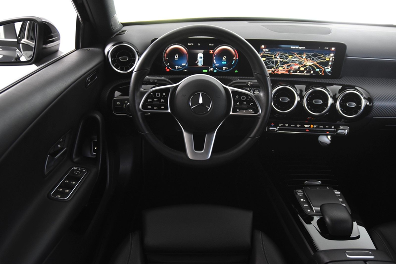 Mercedes-Benz A 250 e *1.Hand*T-Leder*Navi*Park ass.*DAB* — photo 11