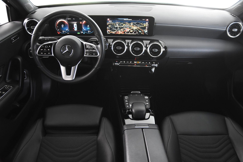 Mercedes-Benz A 250 e *1.Hand*T-Leder*Navi*Park ass.*DAB* — photo 2
