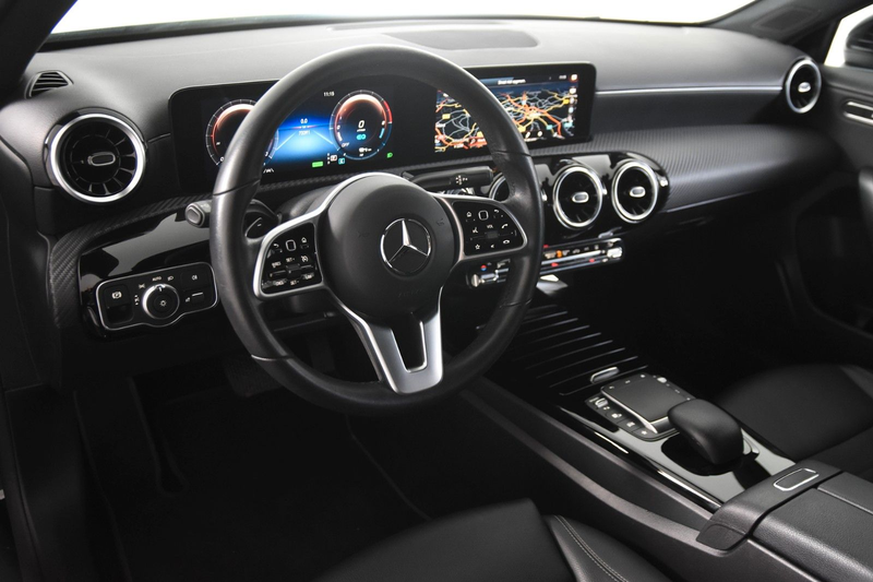 Mercedes-Benz A 250 e *1.Hand*T-Leder*Navi*Park ass.*DAB* — photo 15