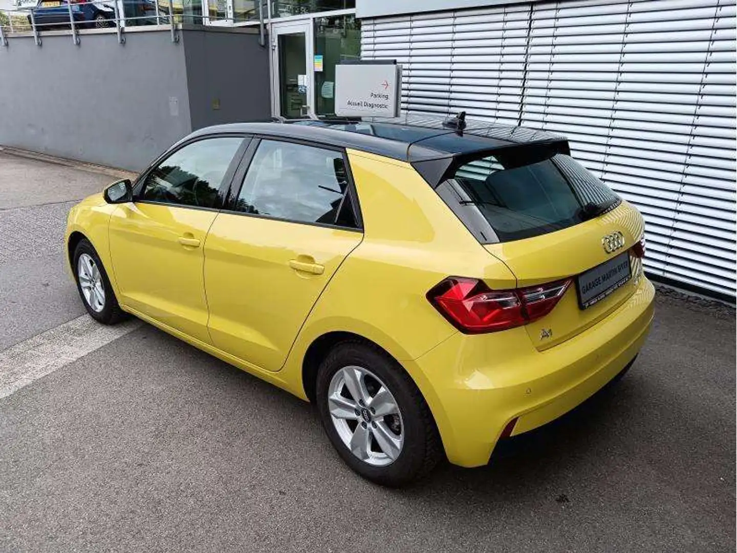 Audi A1 Sportback 30 TFSI 6-Gang Jaune - 2