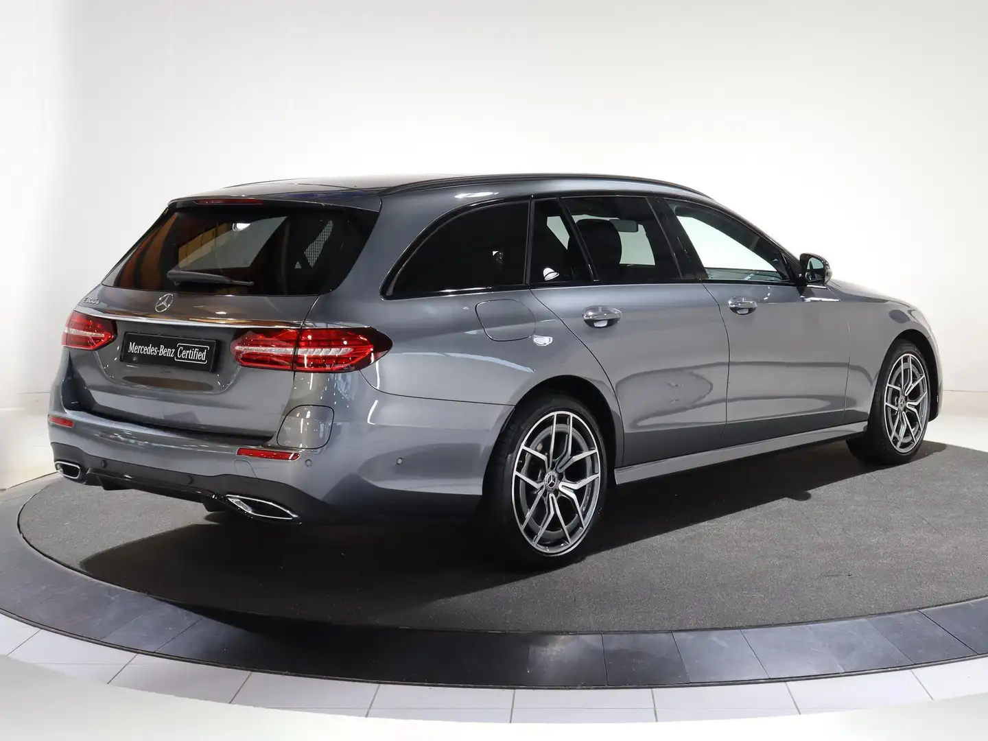 Mercedes-Benz E 300 Estate e AMG Line | Burmester | Panoramdak | Headu Gris - 2