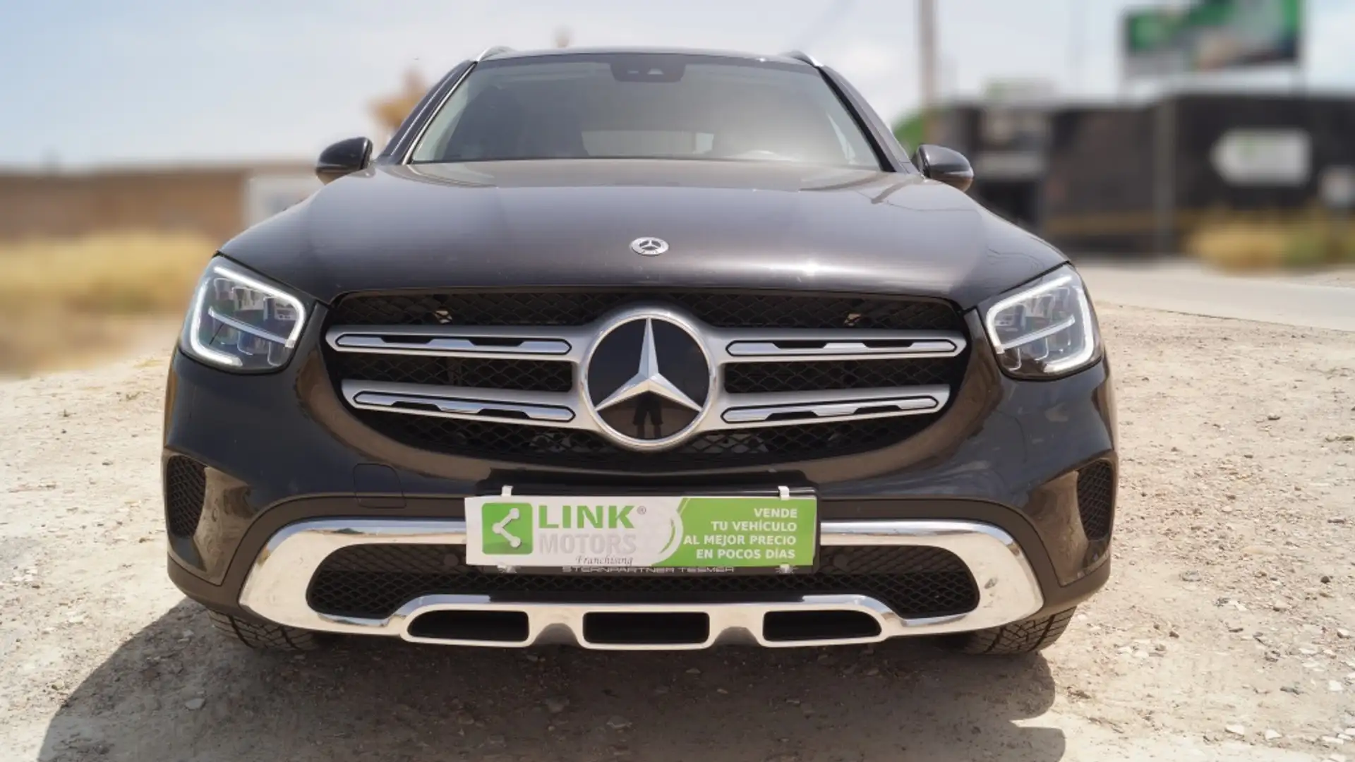 Mercedes-Benz GLC 300 300e 4Matic 9G-Tronic Gris - 2
