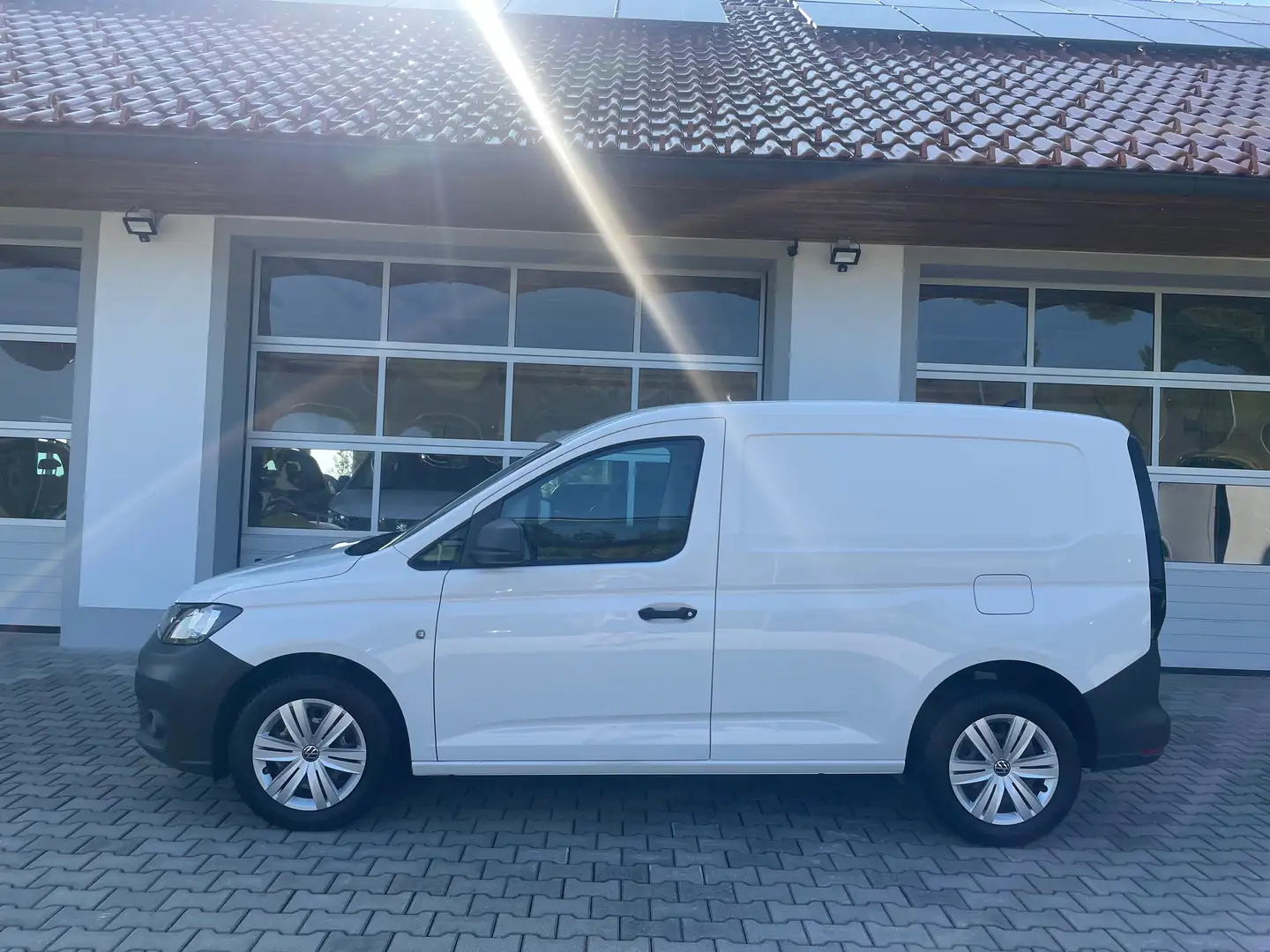Volkswagen Caddy Cargo 2,0 TDI *RFK*NAVI*KLIMAAUT*SITZHZ* Blanc - 2