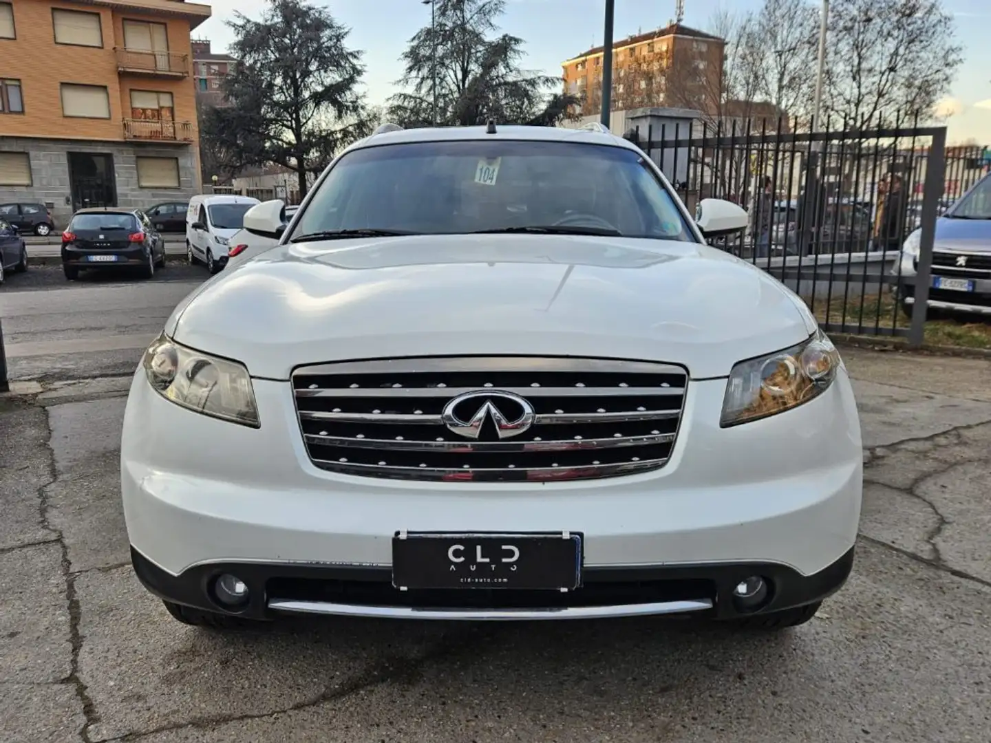 Infiniti FX 35 Alb - 2