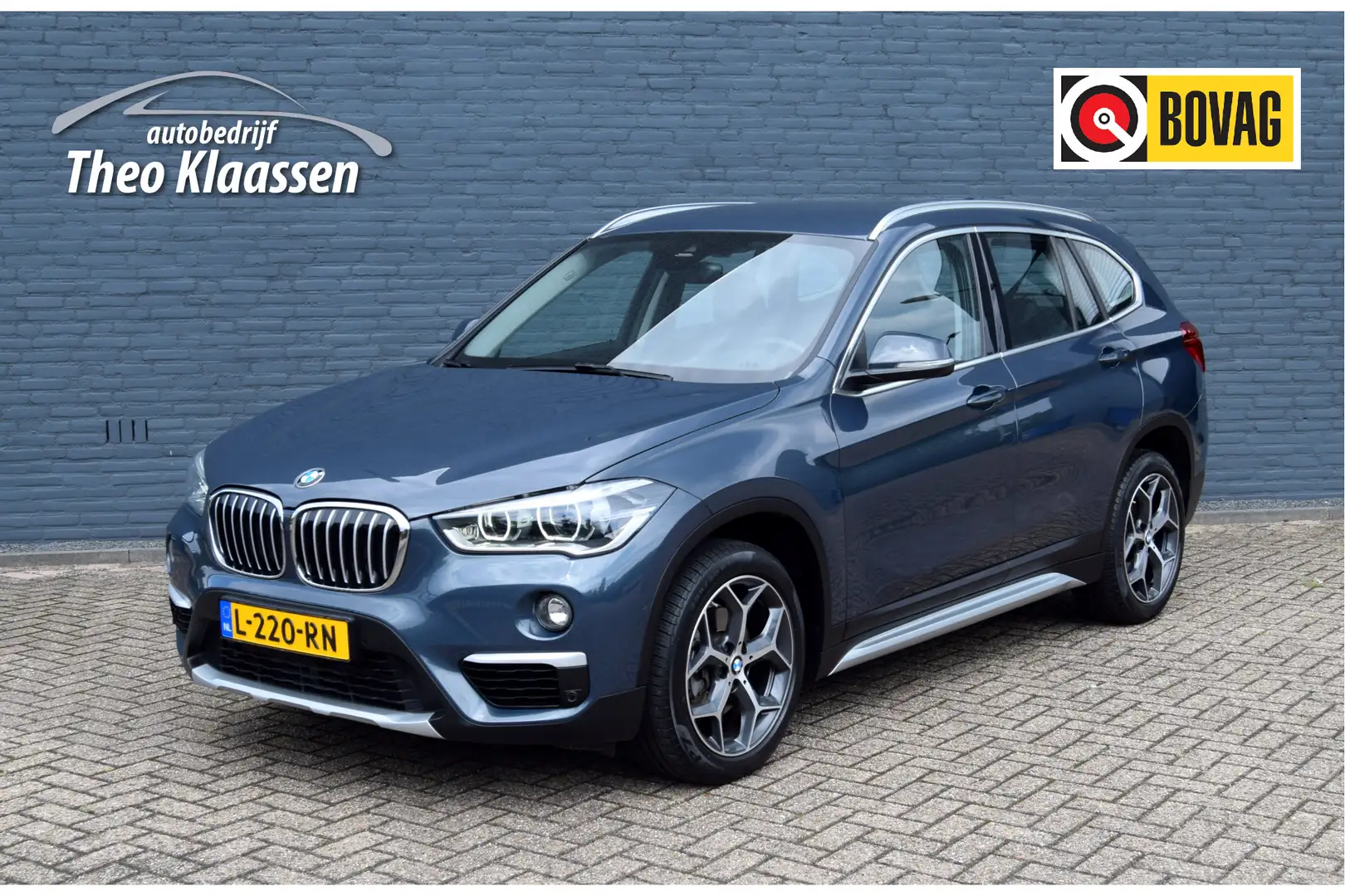 BMW X1 sDrive18i High Executive X-Line Automaat Grau - 1